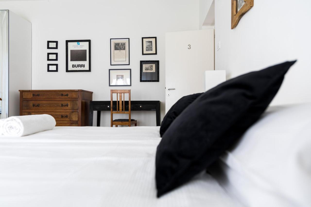 Carly'S Rooms Torbole Sul Garda Εξωτερικό φωτογραφία
